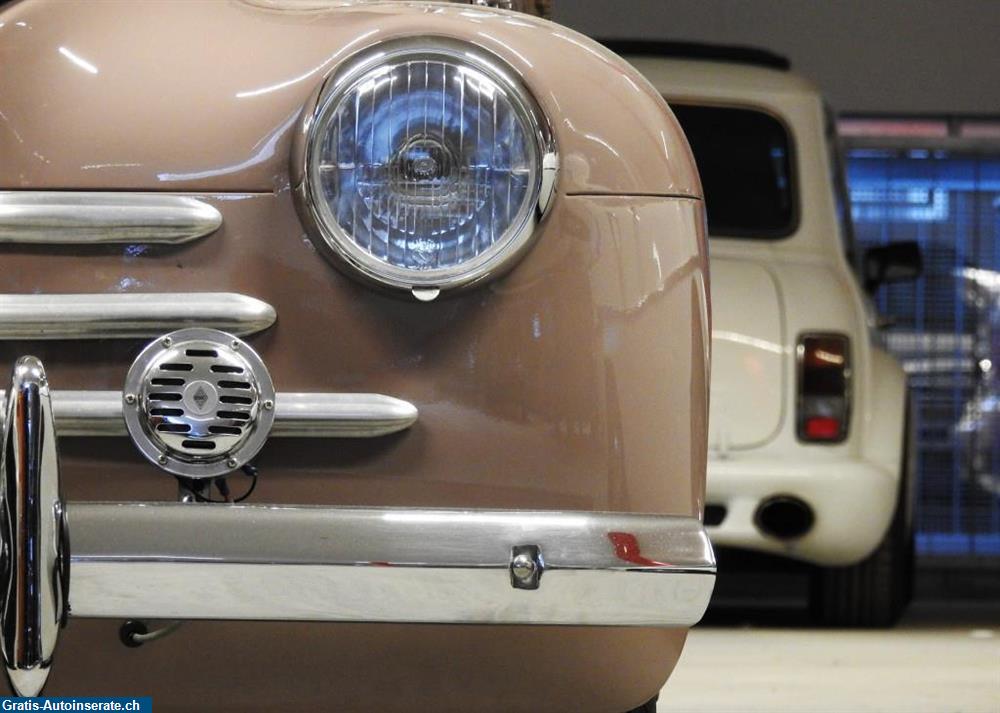 Bild 8: Oldtimer Renault 4 CV Limousine