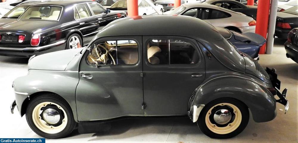 Bild 4: Oldtimer Renault 4 CV R 1060 Limousine