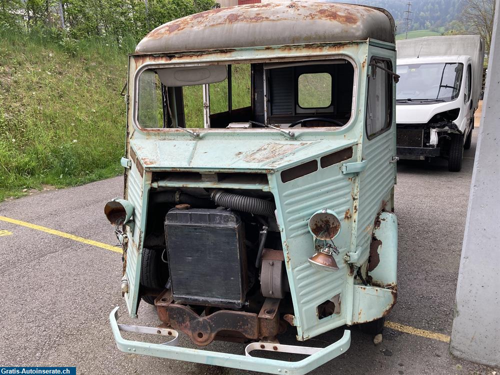 Bild 11: Oldtimer Citroen 2 x HY Lieferwagen