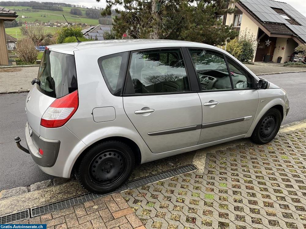 Vorführwagen Renault Renault Scenic Minivan mit Anhängehaken, 8-fach bereift Minivan