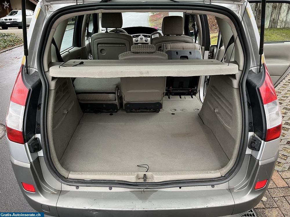 Bild 6: Vorführwagen Renault Renault Scenic Minivan mit Anhängehaken, 8-fach bereift Minivan