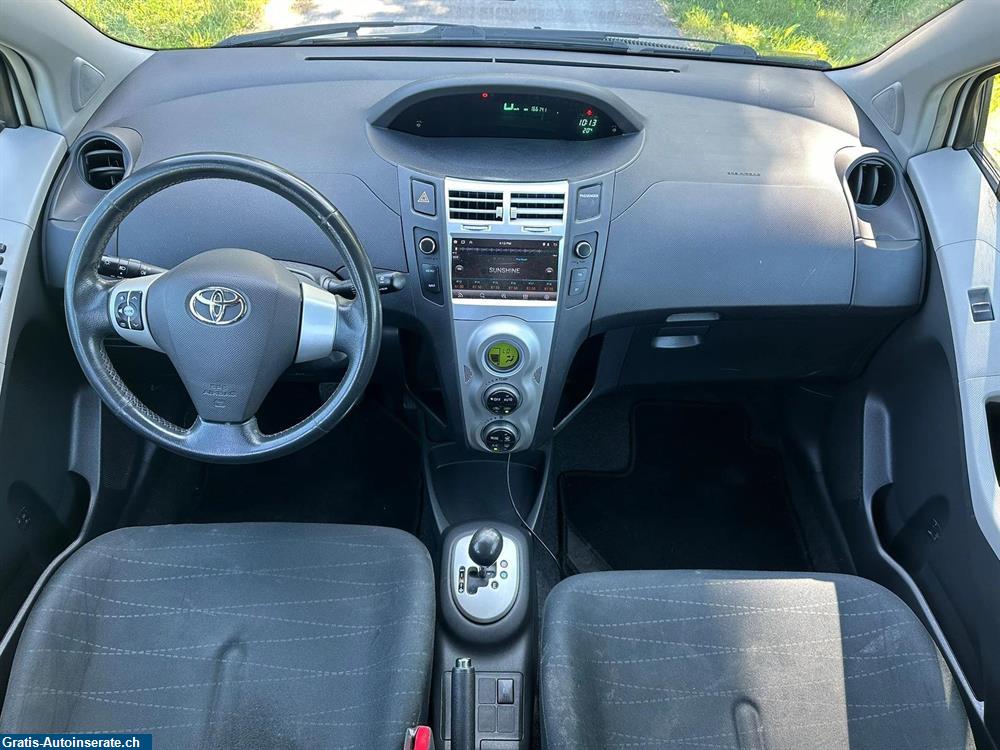 Bild 6: Occasion Toyota TOYOTA Yaris 1.3 Linea Luna Minivan