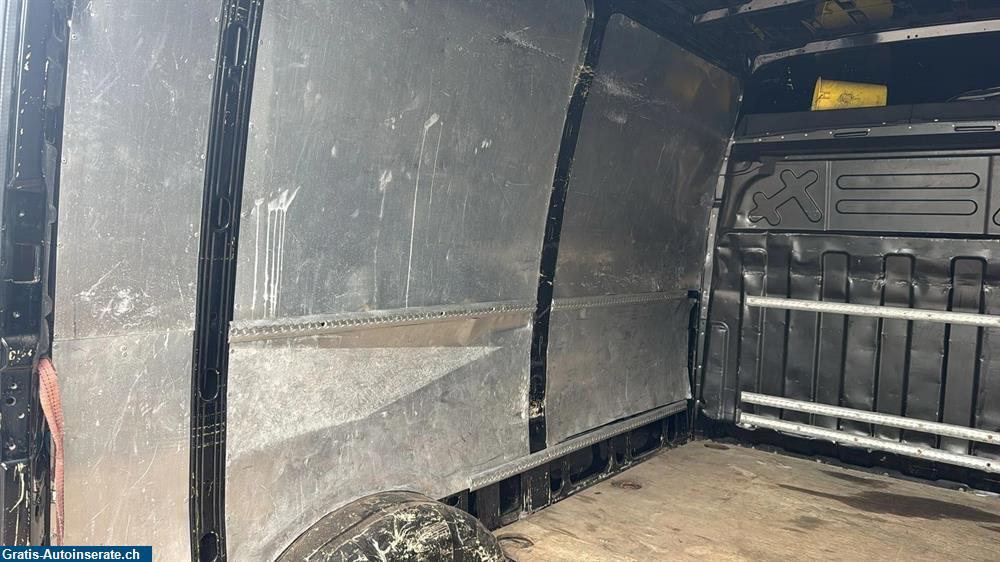 Bild 12: Occasion IVECO 33 S 14 AHK Kasten Automat Navi Xenon Lieferwagen