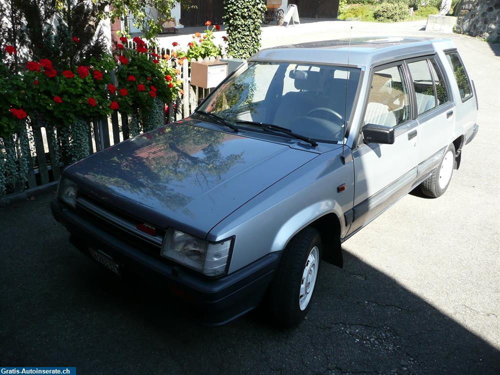 Bild 2: Oldtimer Toyota Tercel Kombi