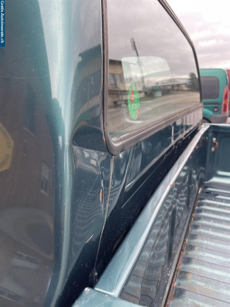 Bild 8: Occasion Toyota Hilux 4WD Lieferwagen