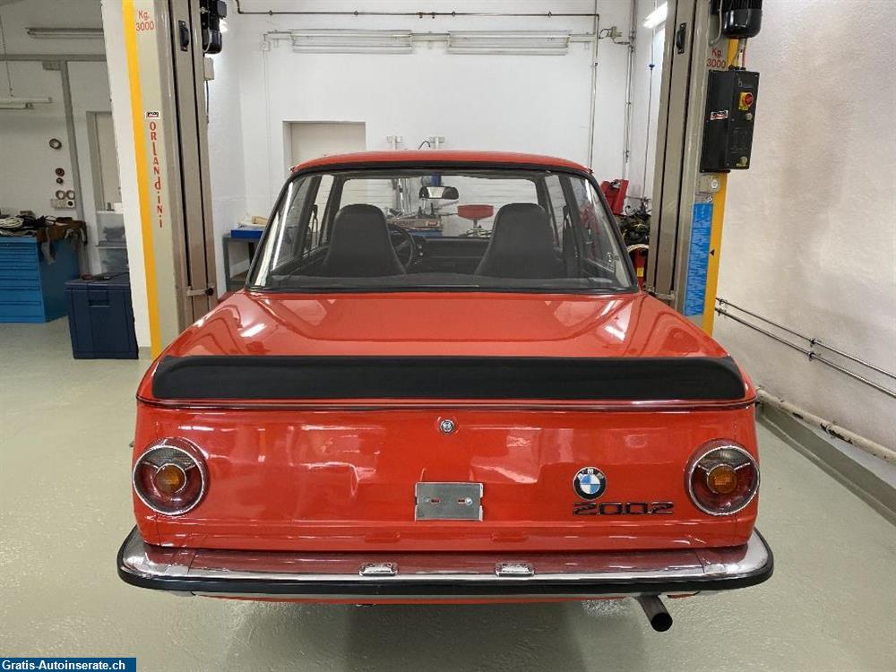 Bild 2: Oldtimer BMW 2002 Limousine