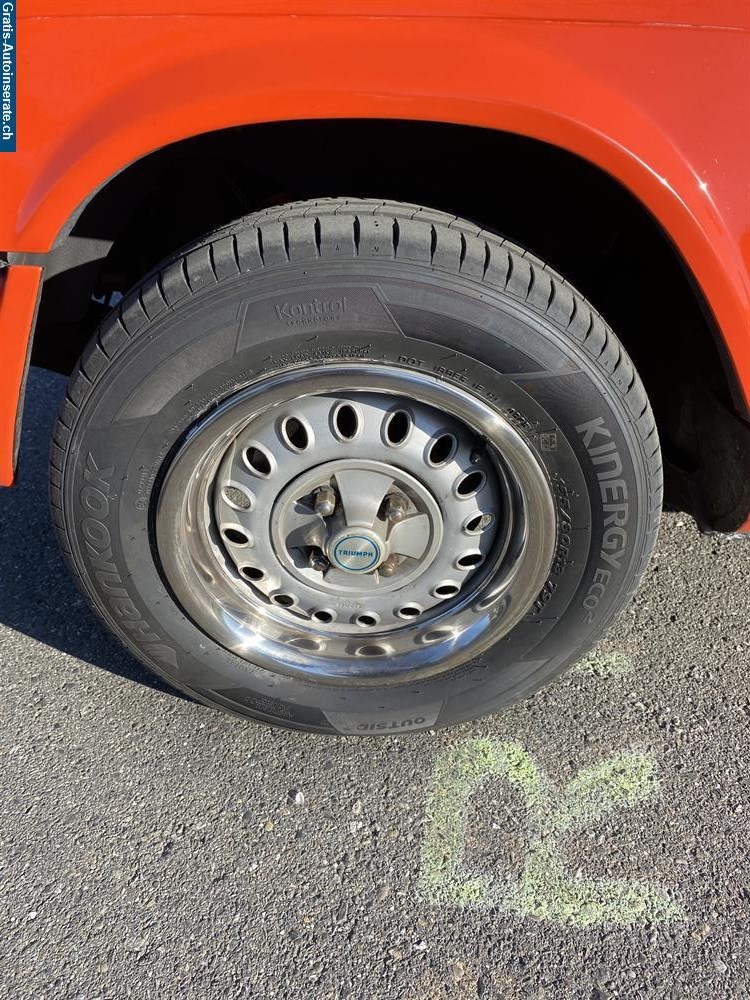 Bild 7: Oldtimer Triumph Spitfire 1500 Cabrio